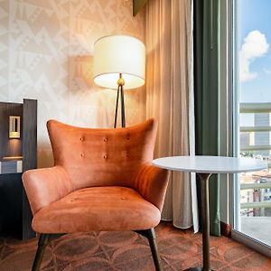 Standard Double Guest Room Roll Shower City View Mobility or Hearing Accessible